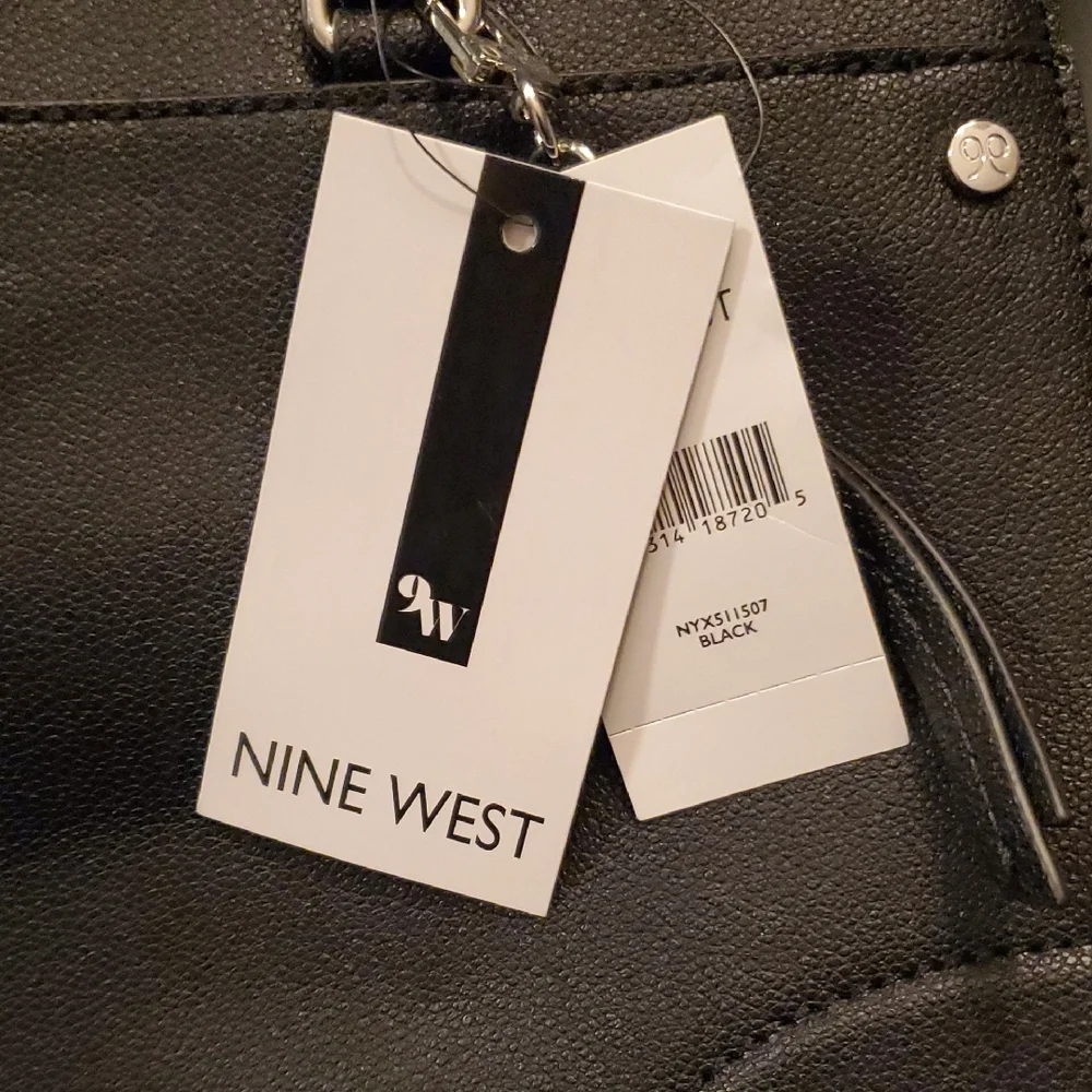 Nine West Elegant Black Purse W Bonus Mini Purse.. - Picture 4 of 15